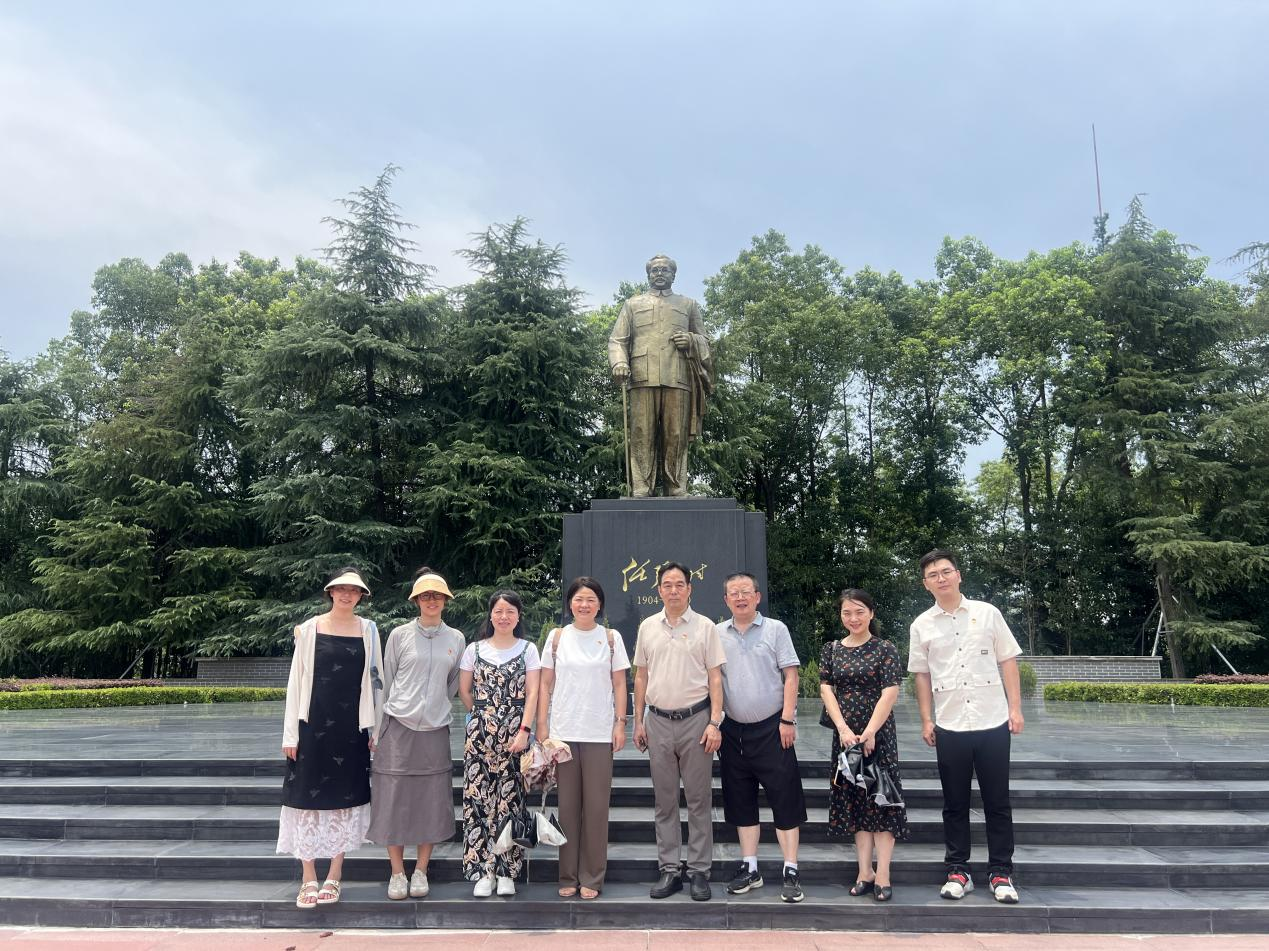 中南林业科技大学心理健康教育中心党支部赴陈树湘、任弼时纪念馆开展主题党日活动